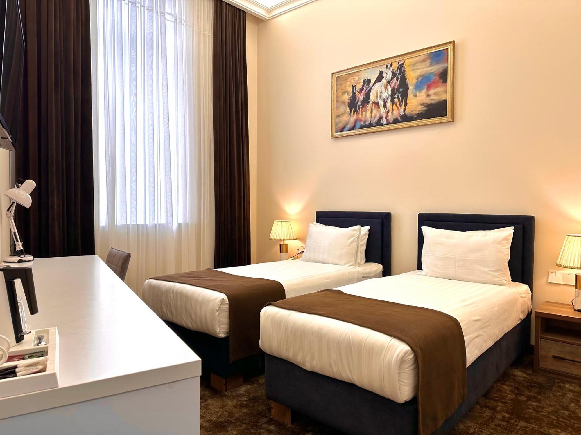 Garnet Hotel Tashkent Exterior foto
