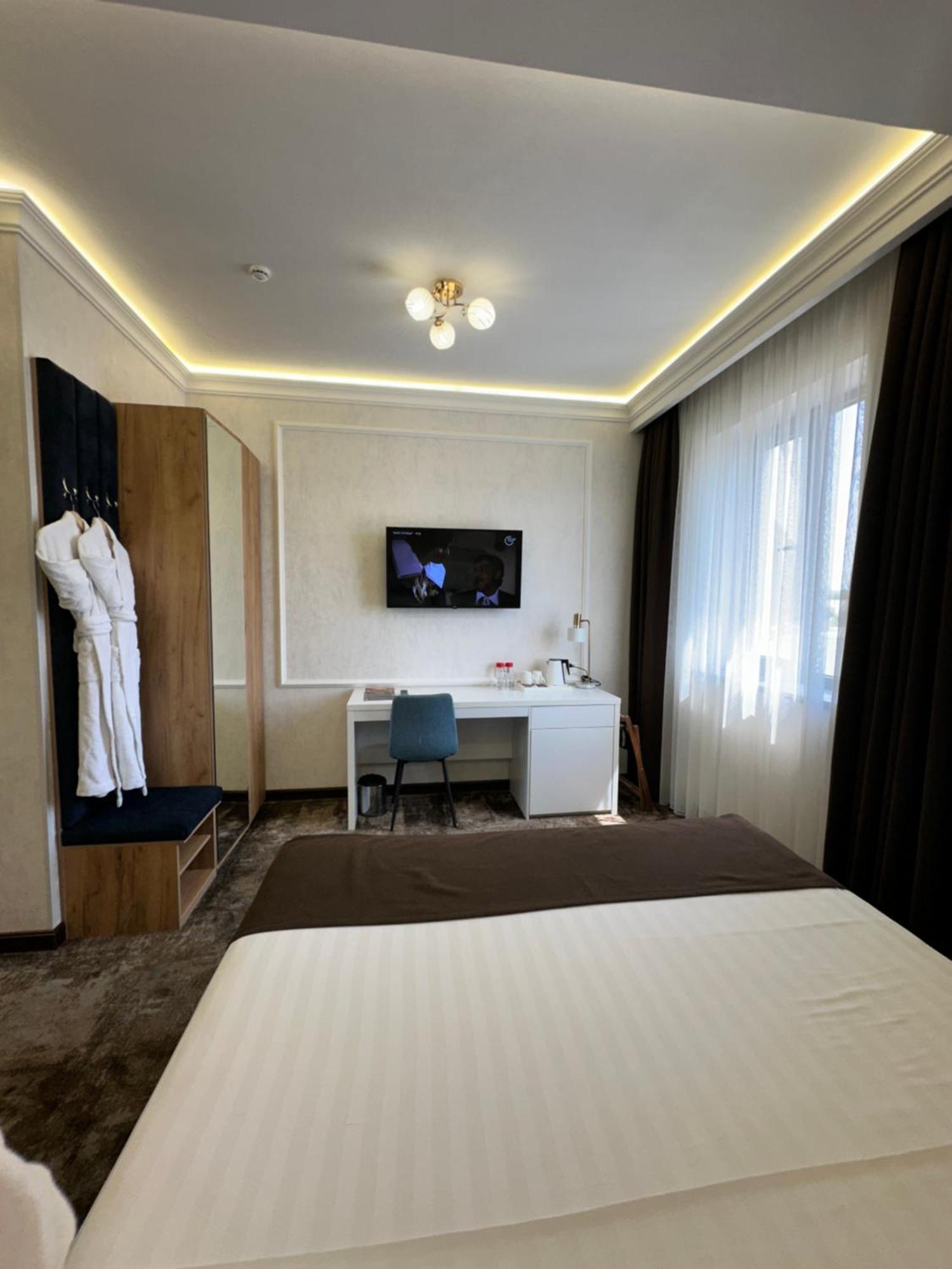 Garnet Hotel Tashkent Exterior foto