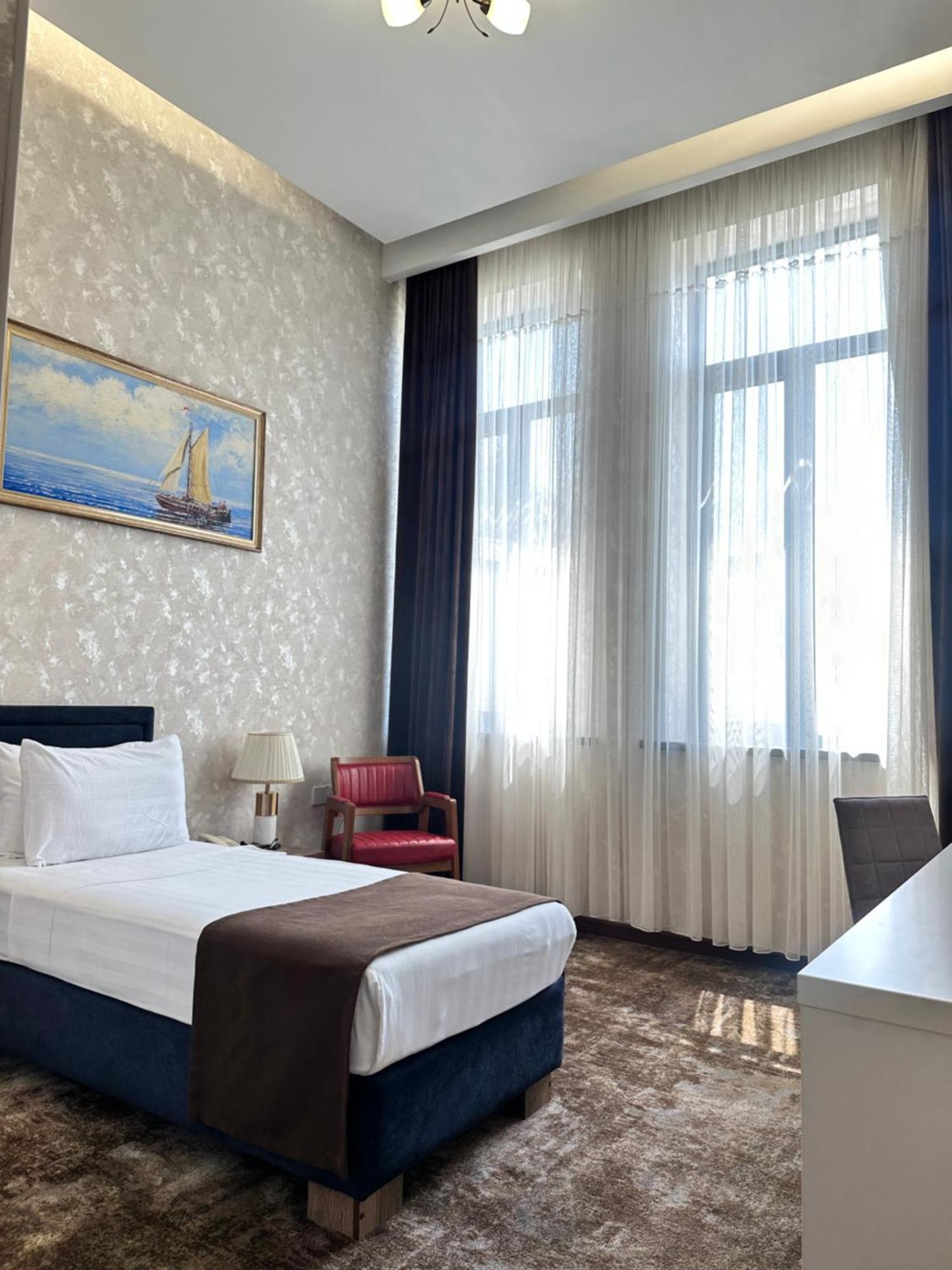 Garnet Hotel Tashkent Exterior foto