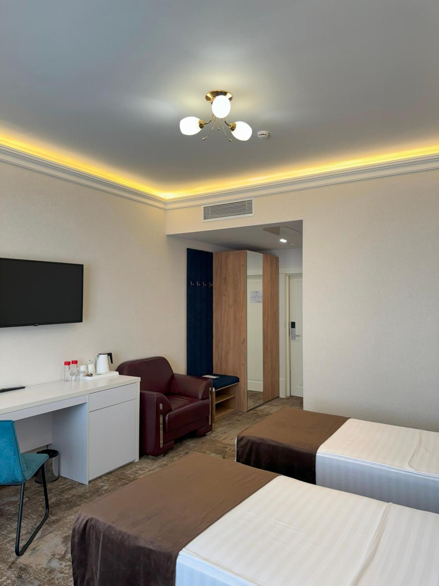 Garnet Hotel Tashkent Exterior foto